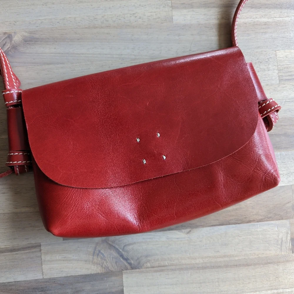HOBO Crossbody NWOT‎